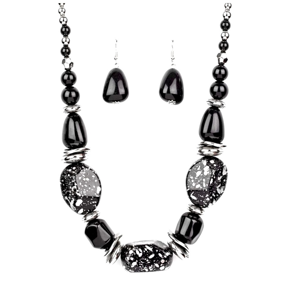 Necklace and earring set